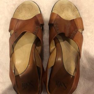 Sofft brown leather sandal. 10m.
